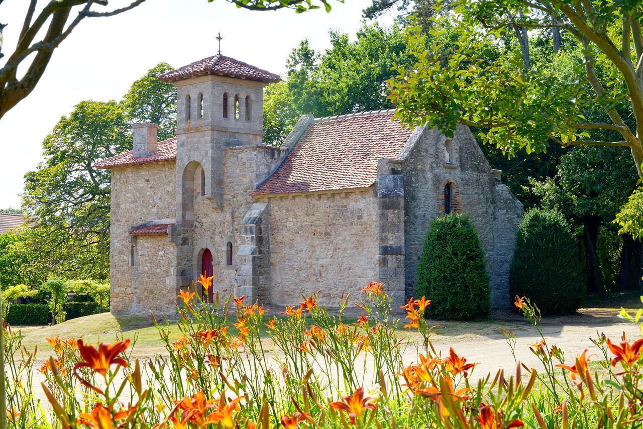 B&B Domaine De La Corbe Bournezeau Buitenkant foto